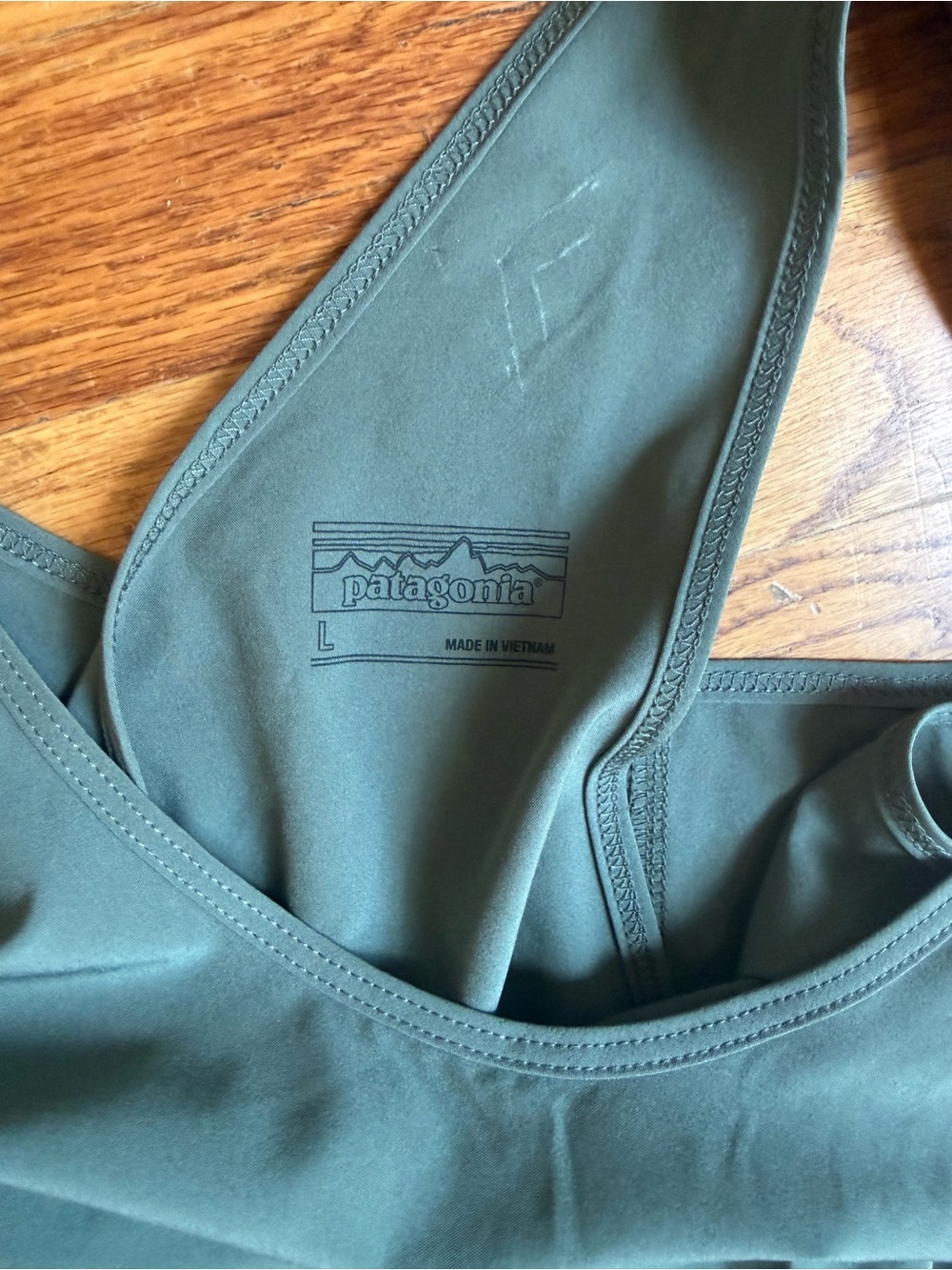 NWT Patagonia Women's Fleetwith Jumpsuit in Kale Green Sz: Large - Picture 3 of 4